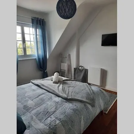 Bel Idealement Situe & Petite Vue Mer